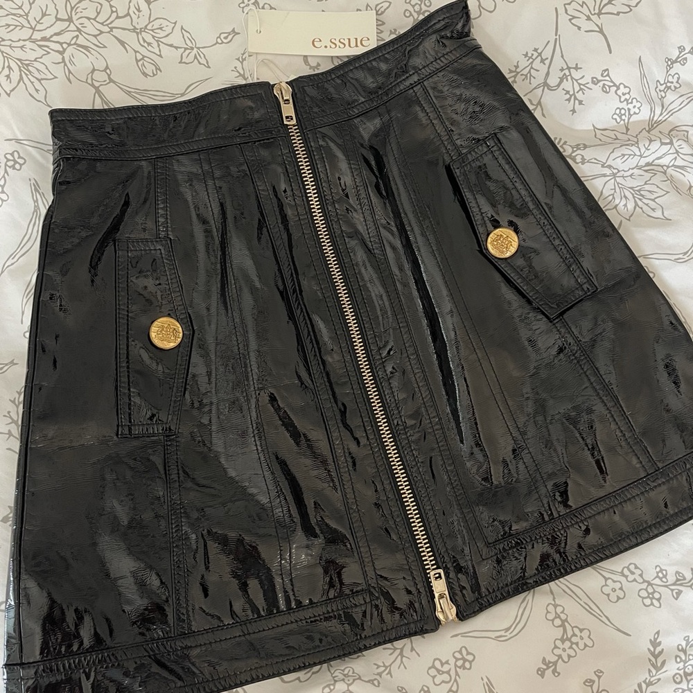 BLACK LEATHER SKIRT